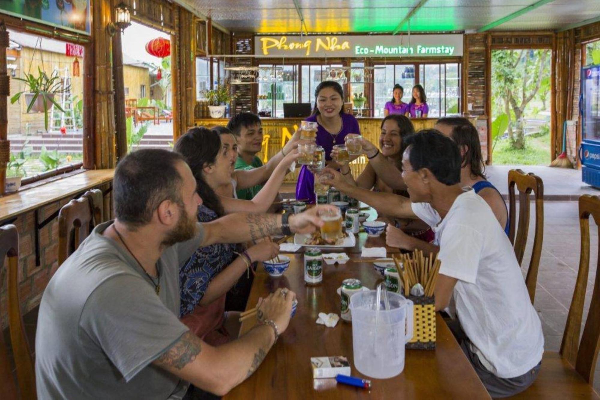 Phong Nha Eco Village Exteriör bild